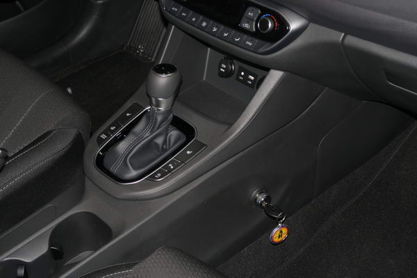 Hyundai i30 III. Aut. vltzr szerels