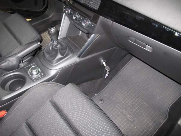 Mazda CX5l v�lt�z�r